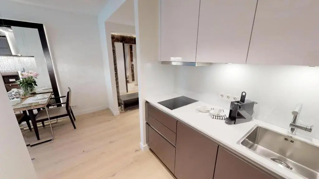 White Pearl Apartment 1.15