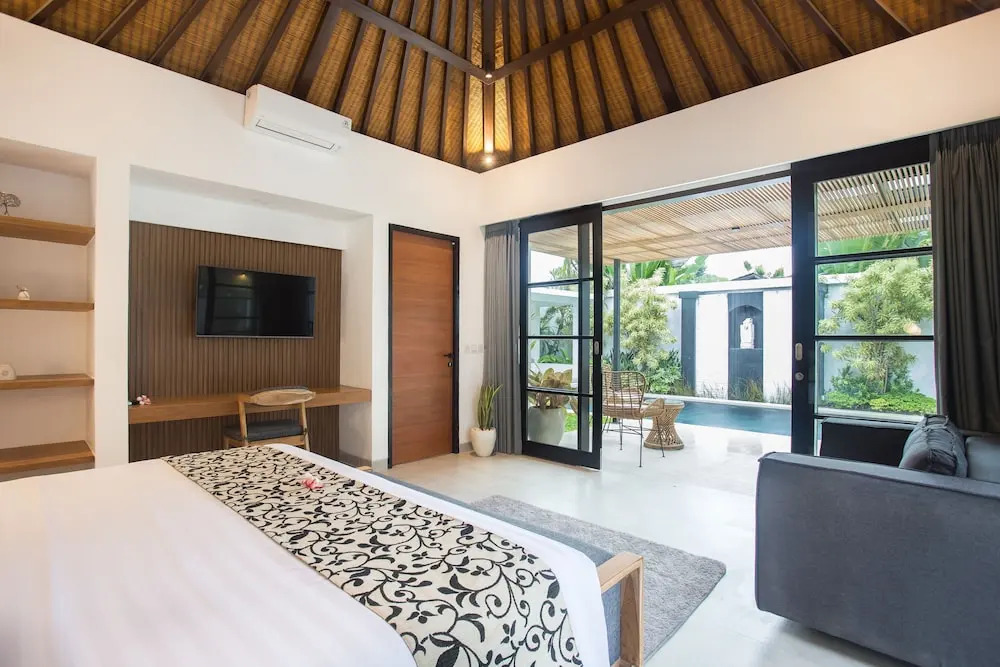 The Kons Villa Bali Seminyak
