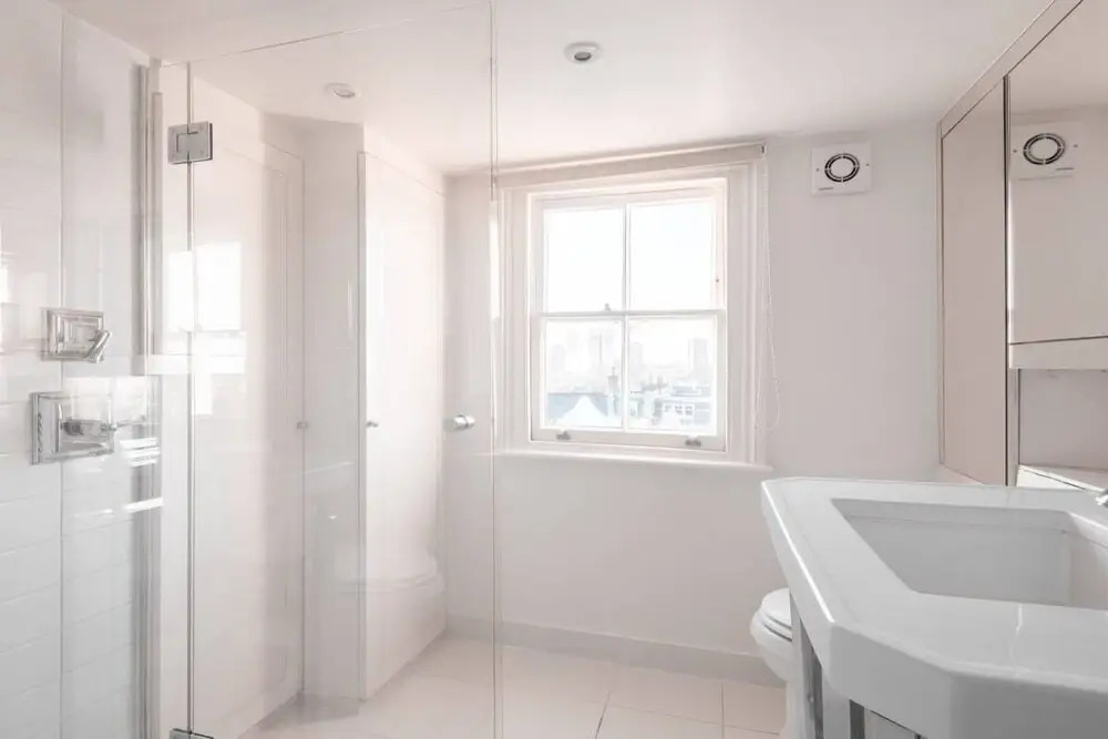 The Notting Hill Escape - Modern & Bright 3BDR Flat with Balcony