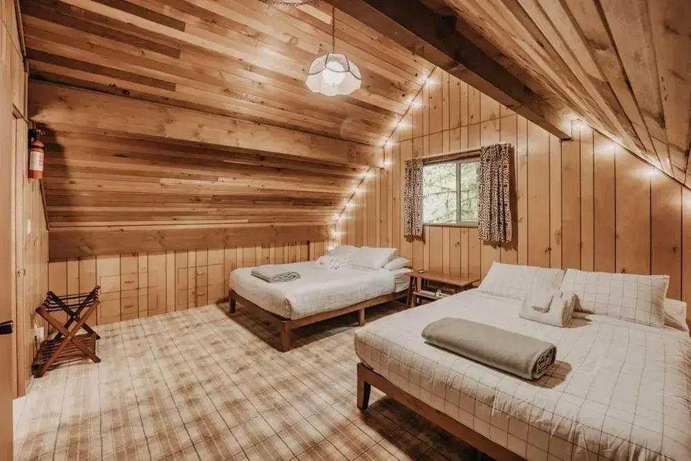 Glacier Springs Cabin 27 - A Private 2-story Pet-friendly Cabin Now With Wifi