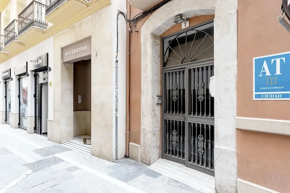 Magnificent 1BD Apartment in the Center of Malaga Mar n Garc a IV