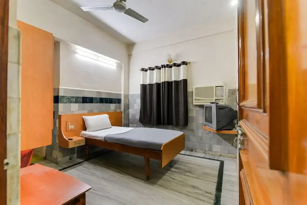 SPOT ON 60917 Hotel Ganesh