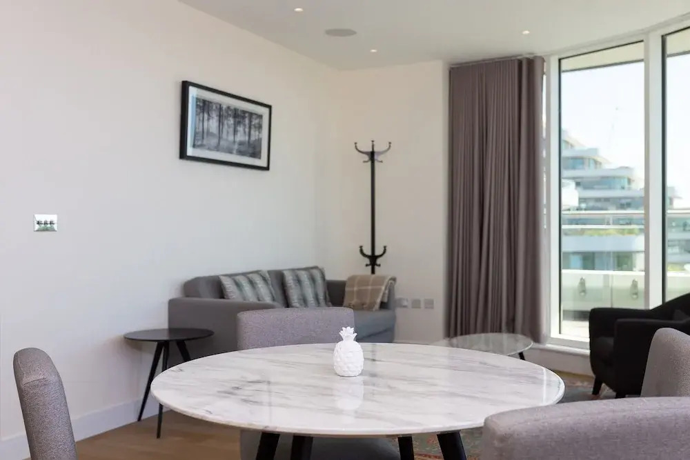Modern 2 Bedroom Flat With Stunning Views