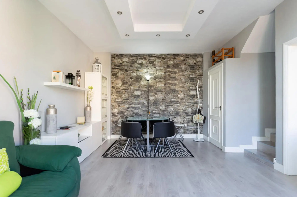 Home2Book Charming Sea Front House