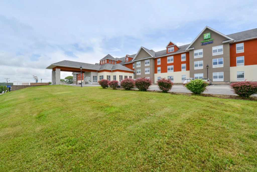 Holiday Inn Express Mystic by IHG
