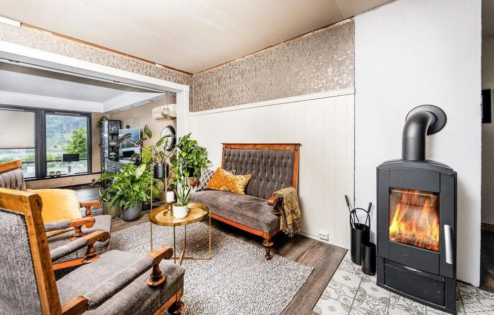 Gorgeous Home In Vestnes With Wifi