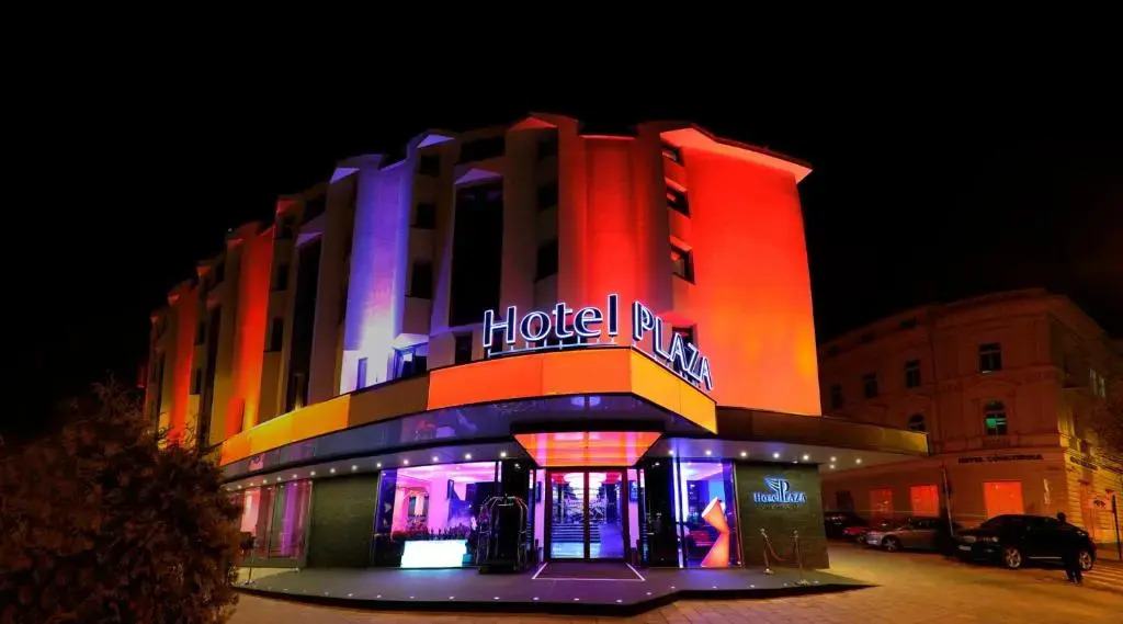 Plaza V Hotel