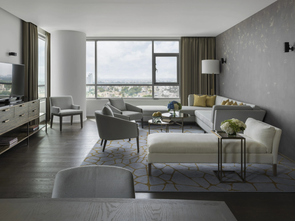 Four Seasons Hotel Bengaluru at Embassy ONE