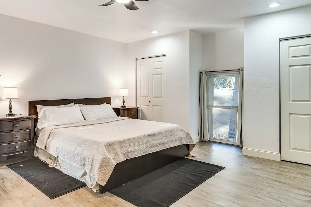 4 Mi to Dtwn St Pete! Pet-friendly Home w/ Yard