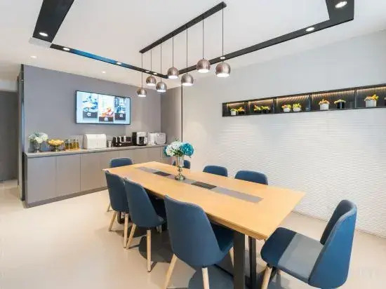 Homeinn Superior Hotel (Shijiazhuang Wanxiang City Xinbai Square Subway Station)