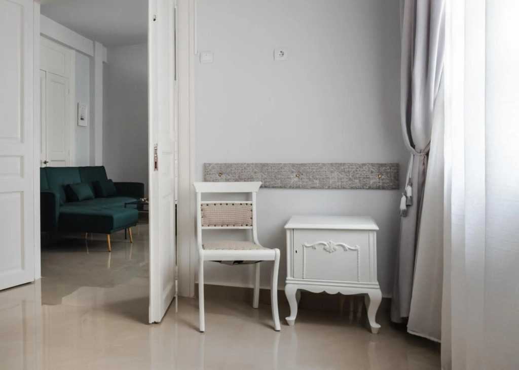 Polytimon, an Athenian neoclassical apartment