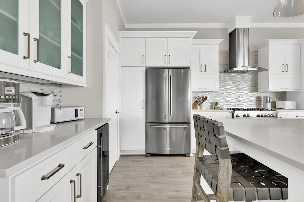 Kite One - Private Bayside Home With Pool And Hot Tub 4 Bedroom Home by RedAwning