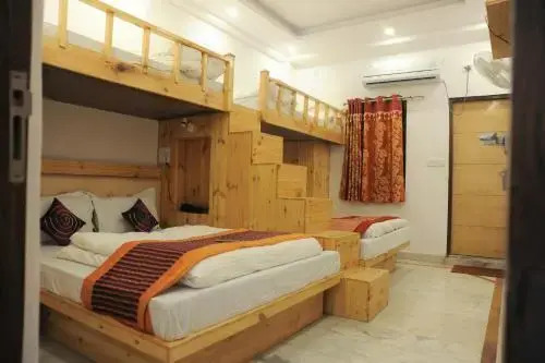 UNV Hostel