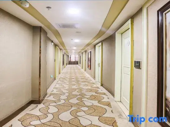 Wanfu Building Hotel (Beisheng Plaza Branch of Urumqi High-Speed Railway Station)