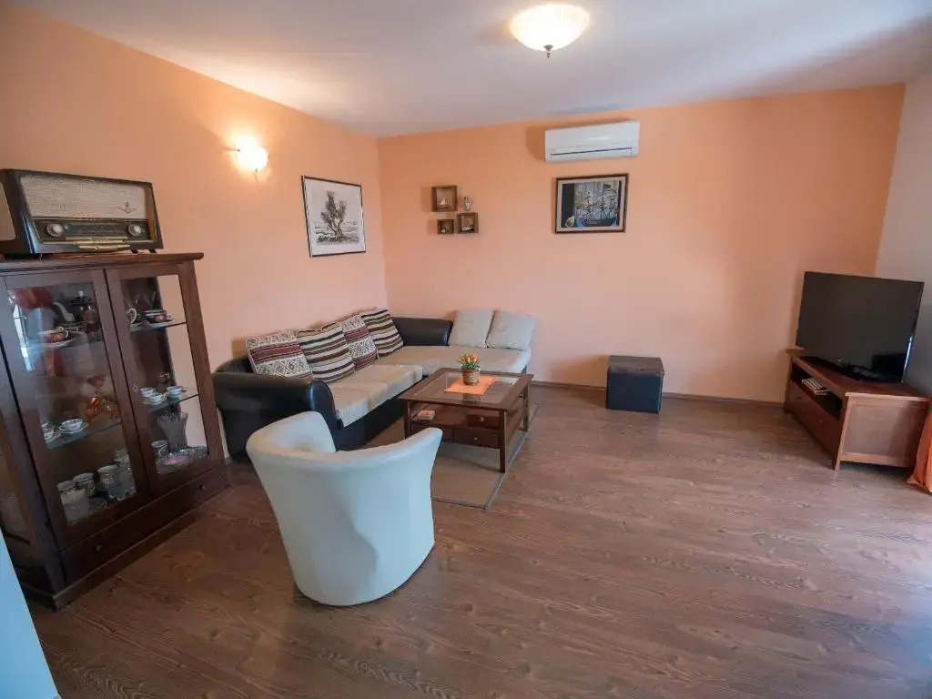 Villa Ana