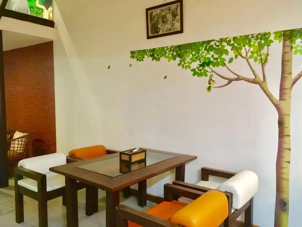 The Corner Transit Hostel
