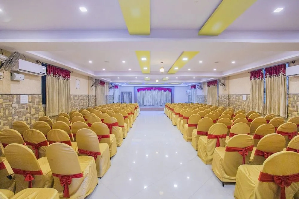 OYO 25121 Bns Lodge