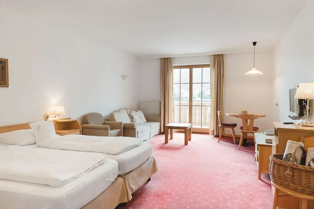 Hotel Tiefenbrunn Gardensuites & Breakfast