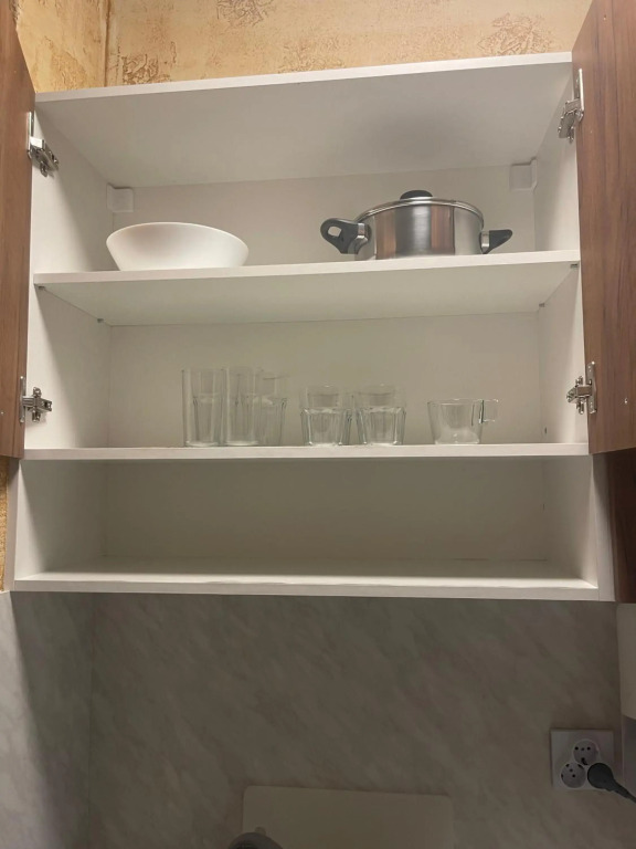 Colonel apartment 858