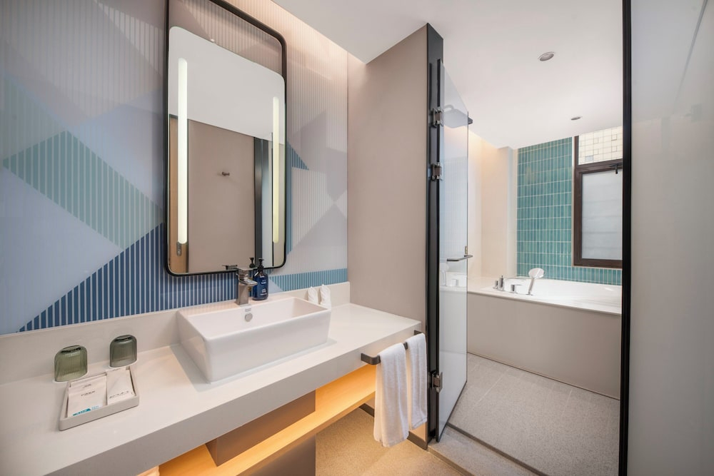 Holiday Inn Express Jinan Quancheng Square by IHG