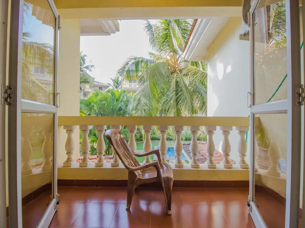OYO 13256 Home Exotic Pool View 2BHK Varca Beach