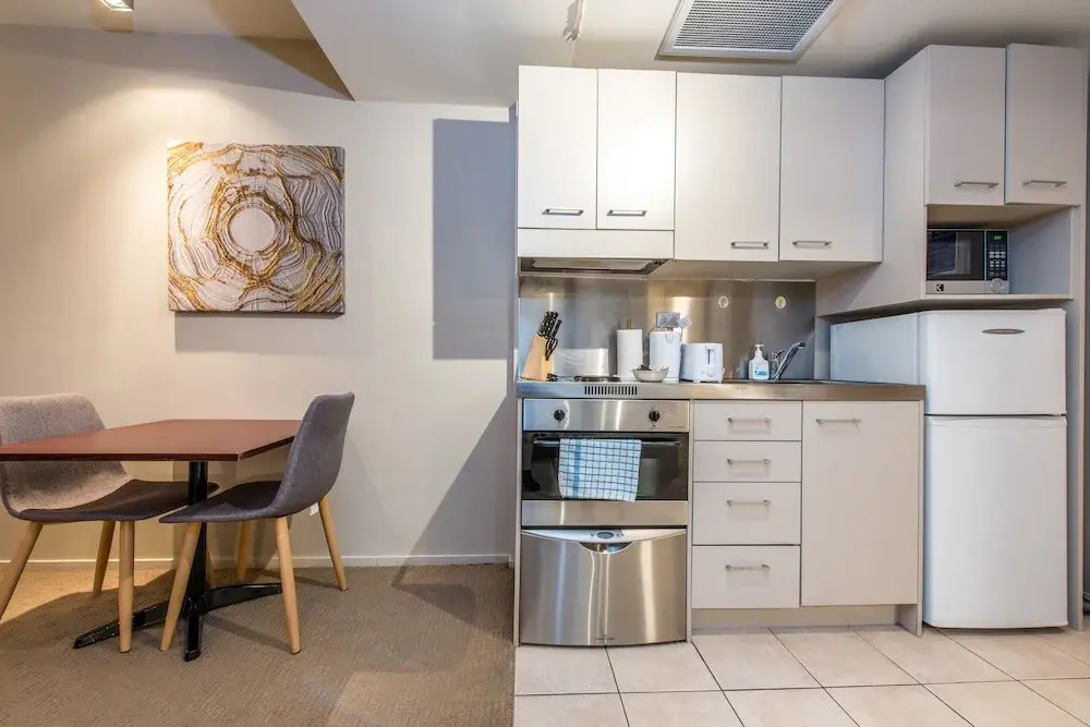 JHT - 2 BRM Apartment, Air Con, Close to SkyTower