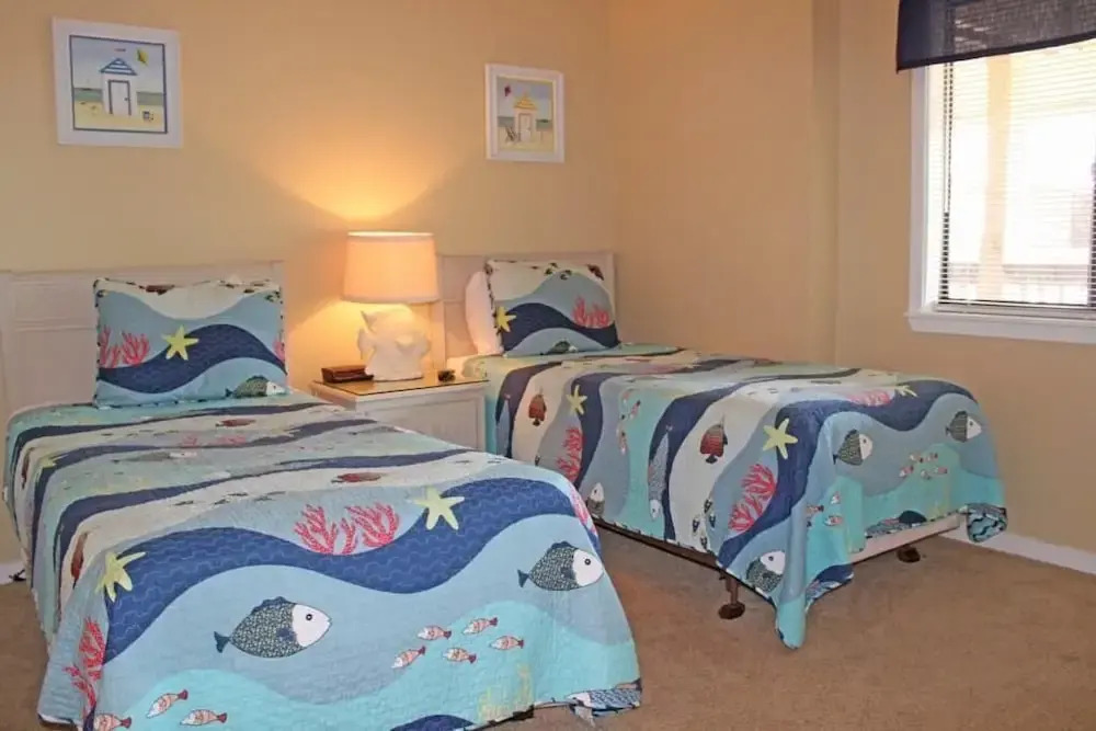 Professionally Cleaned & Sanitized / Near Beach!