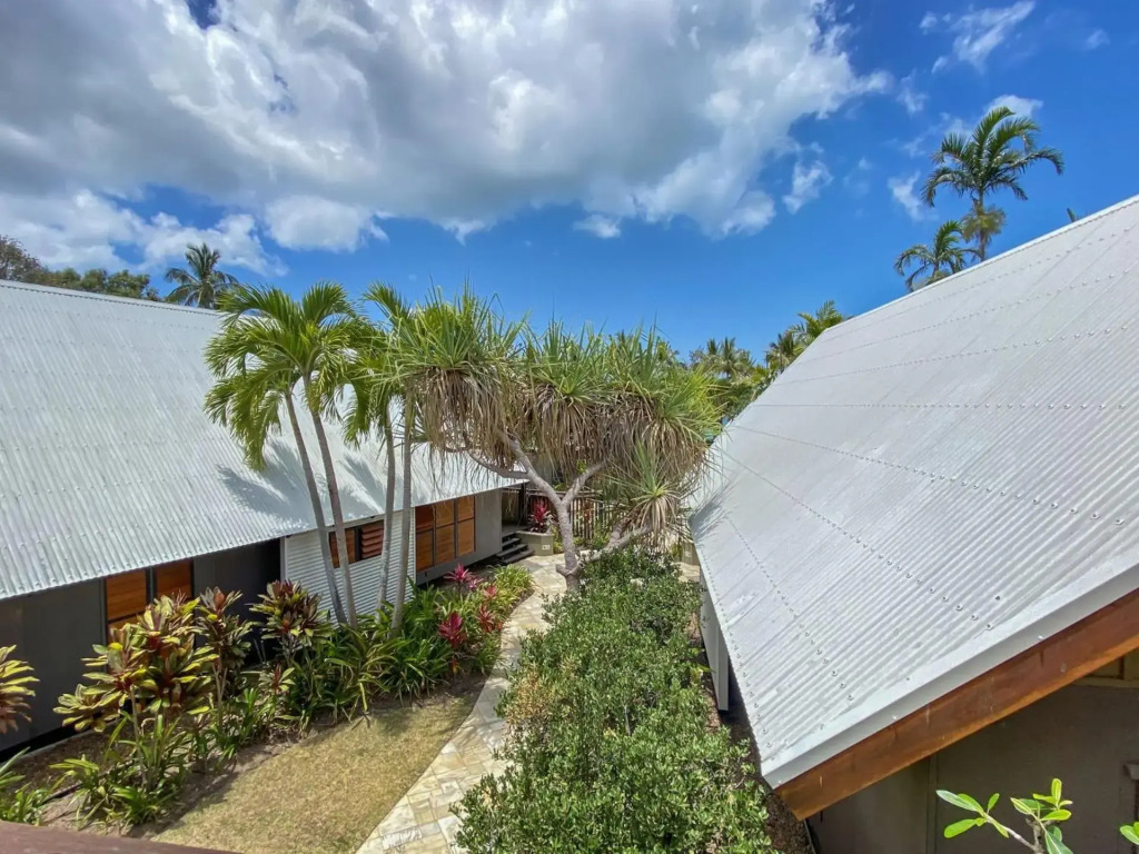 Pure Magnetic Villa 10