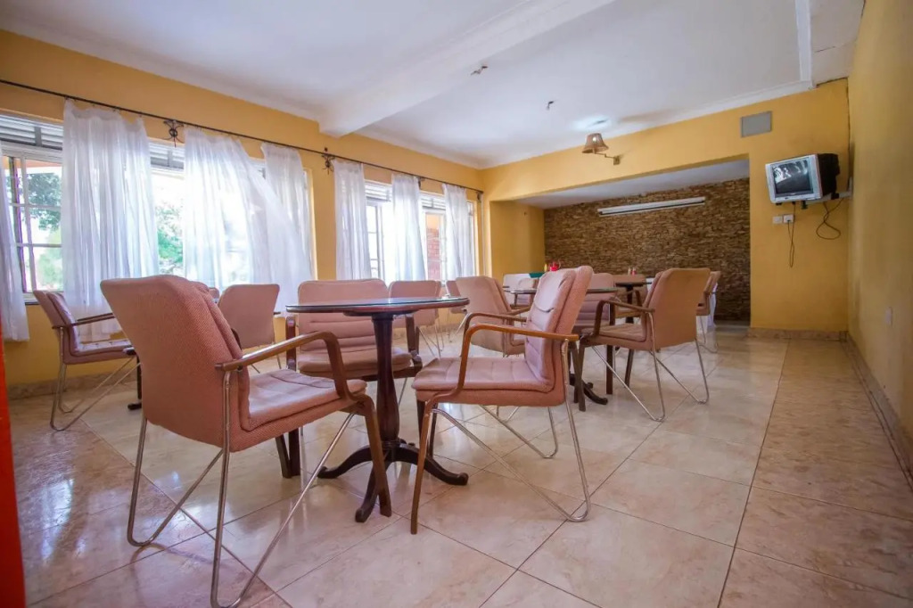 Jinja Safari Hotel