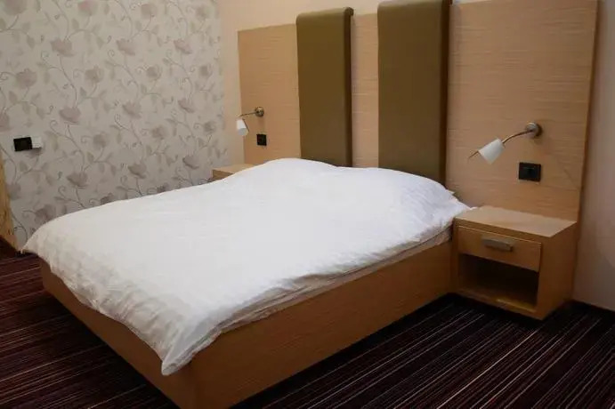 Zenti Plaza Hotel