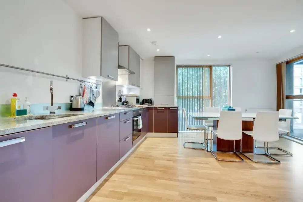 City Center Located & Modern 2 bed Flat Apartment!
