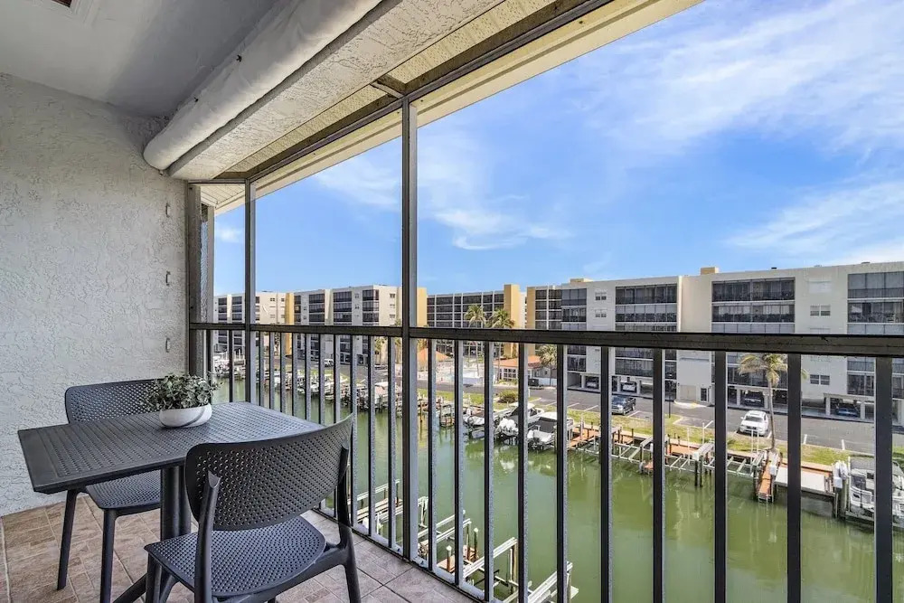 Royal Pelican - New Listing - 4511 Bay Beach Ln 2 Bedroom Condo by RedAwning