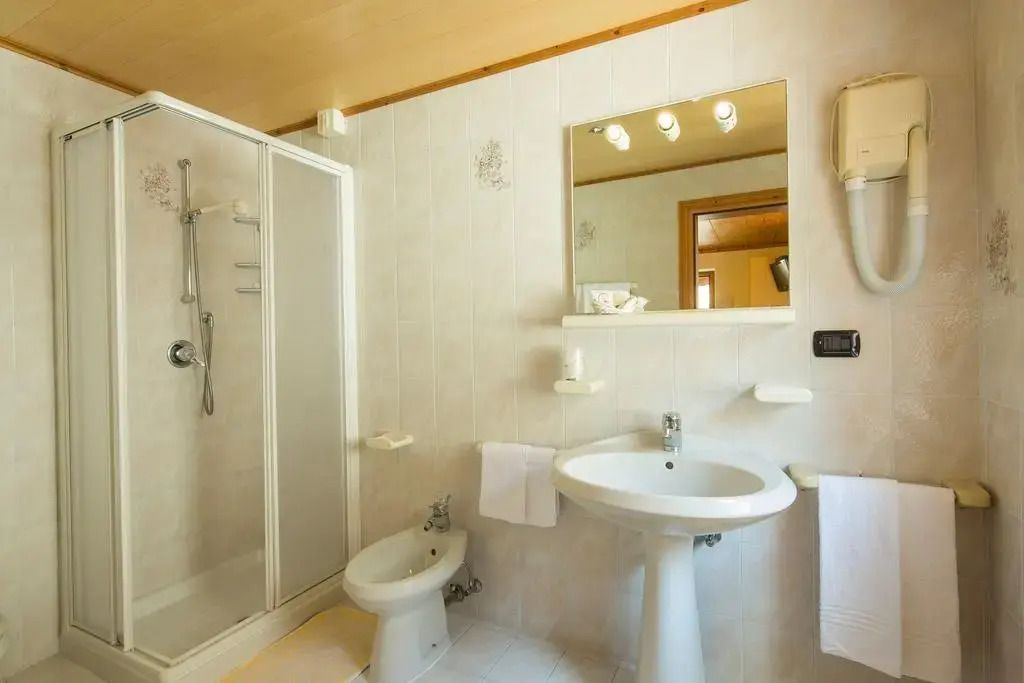 Hotel Garnì Ai Serrai