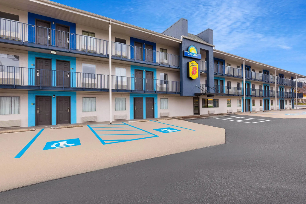 Super 8 By Wyndham Charleston WV