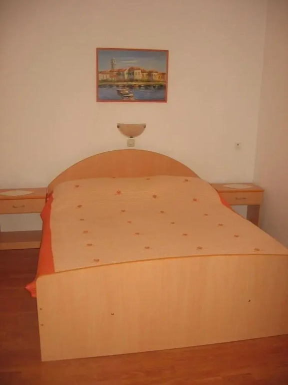 Marija1 - Close to the Center - A4 Narančasti