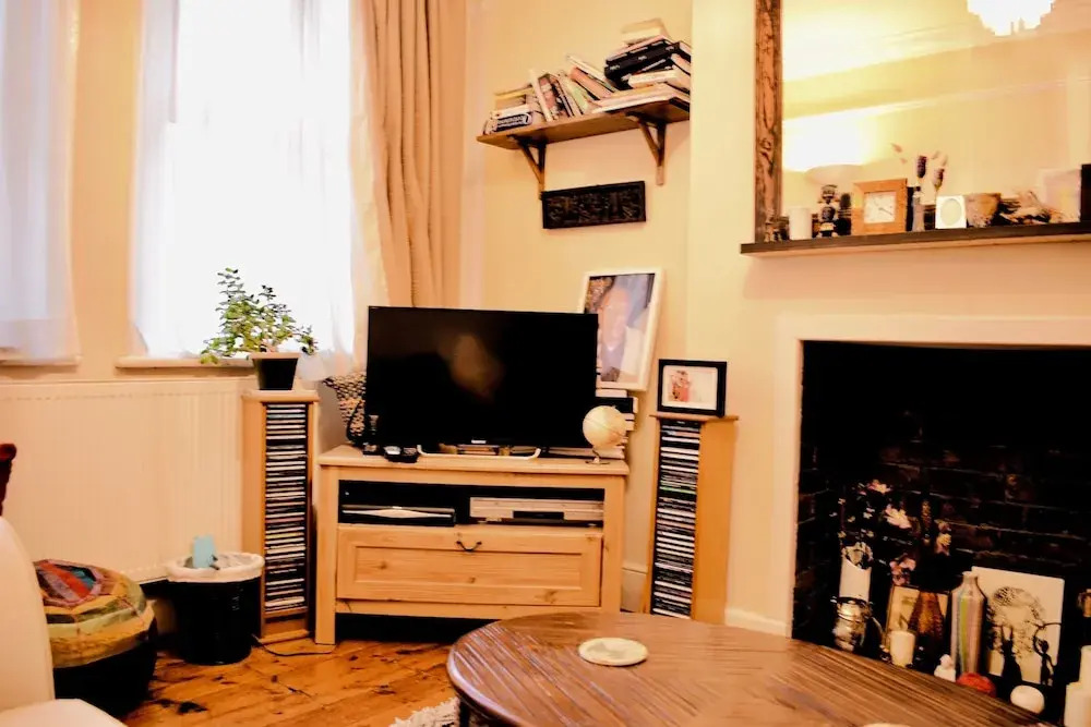 1 Bedroom Apartment With Garden in Dalston