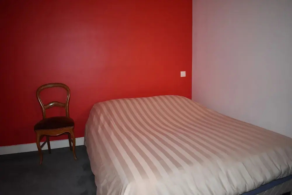 Spacious 1 Bedroom Apartment in Paris 15th