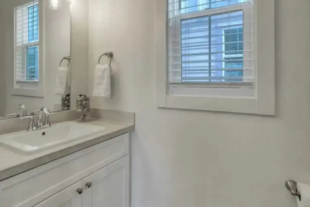 2 Homes in Old Town by Avantstay Sleeps 19, Pool, Newly Built Walk to Eats, Music, & More