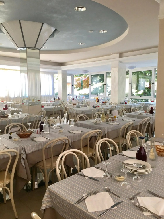 Hotel Monica