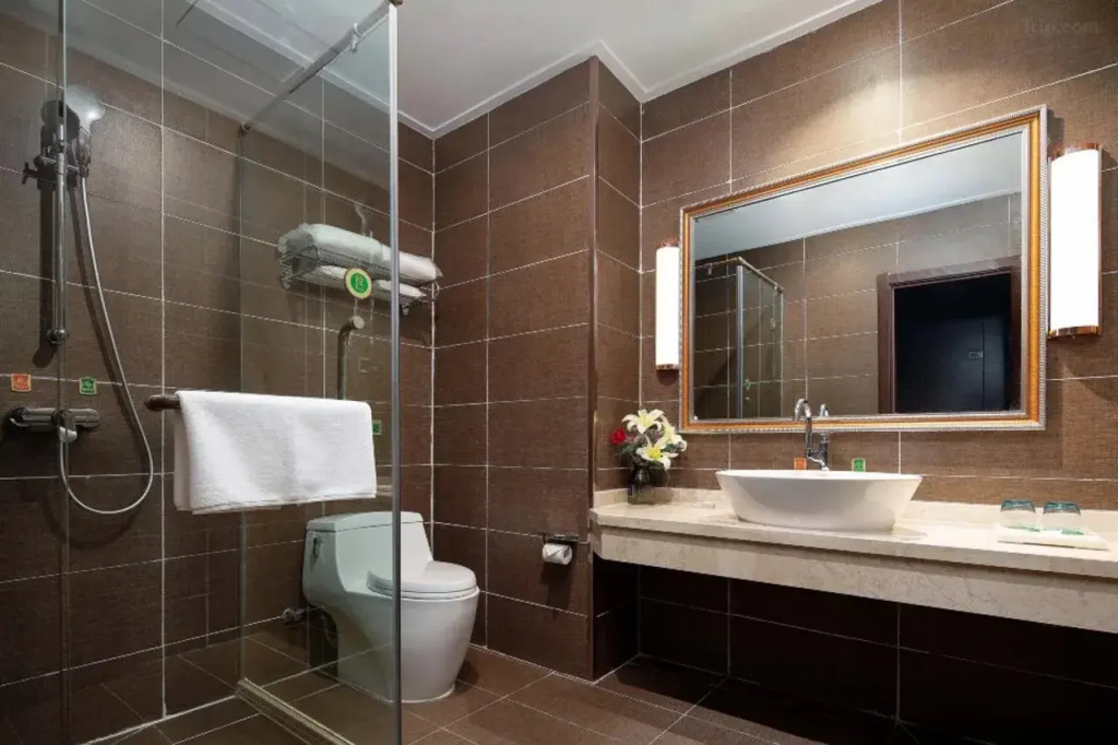 Vienna International Hotel of  Yingbin Road Altay Airport