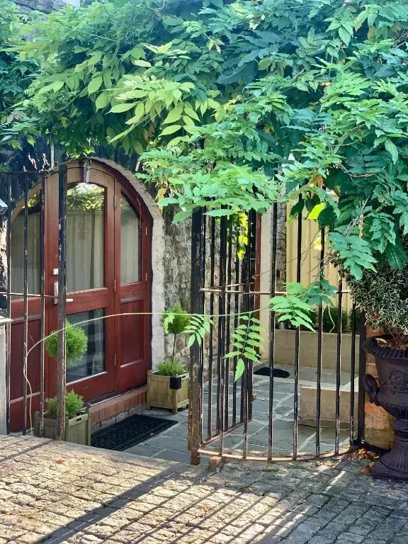 Ferndale Mews