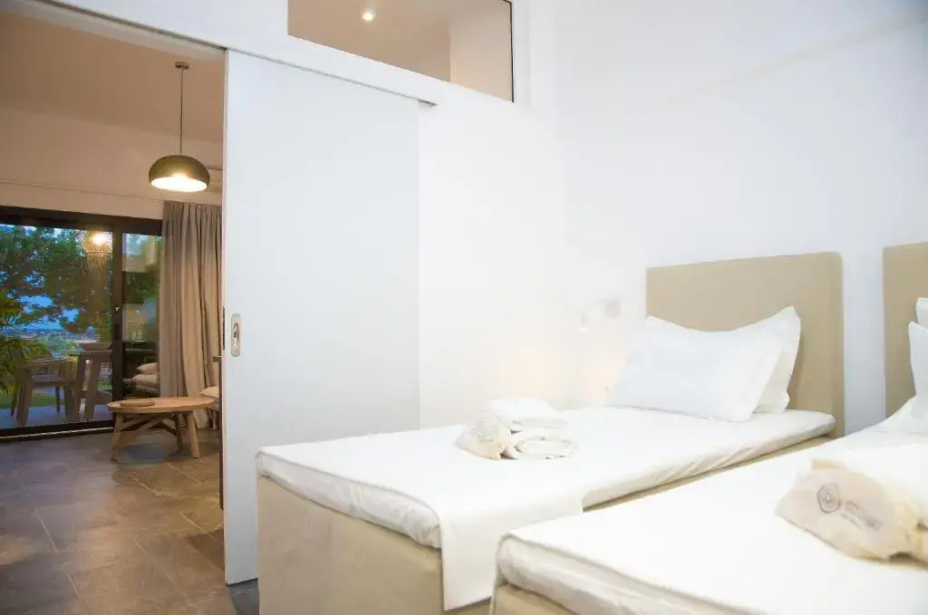 Thea Suites Potidea