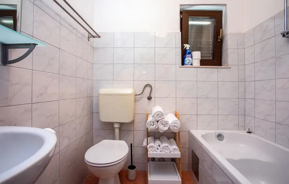 Nice Apartment in Marusici With Wifi and 3 Bedrooms