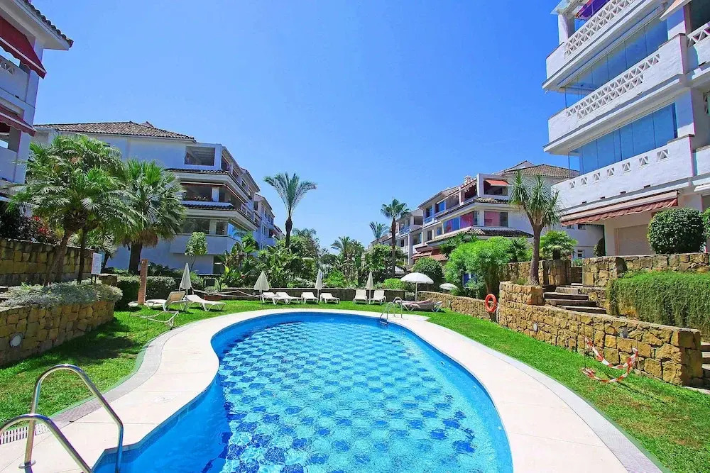 1105 Beachfront Apartment Marbella Golden Mile 4 Pools