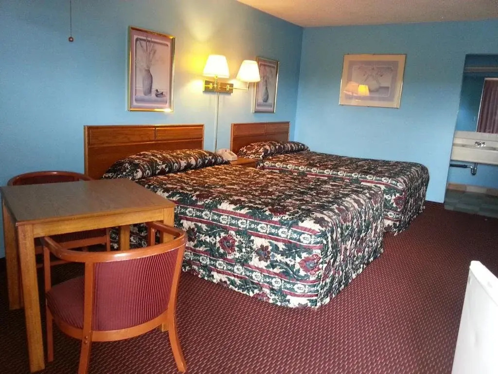 Gray Plaza Motel West Frankfort