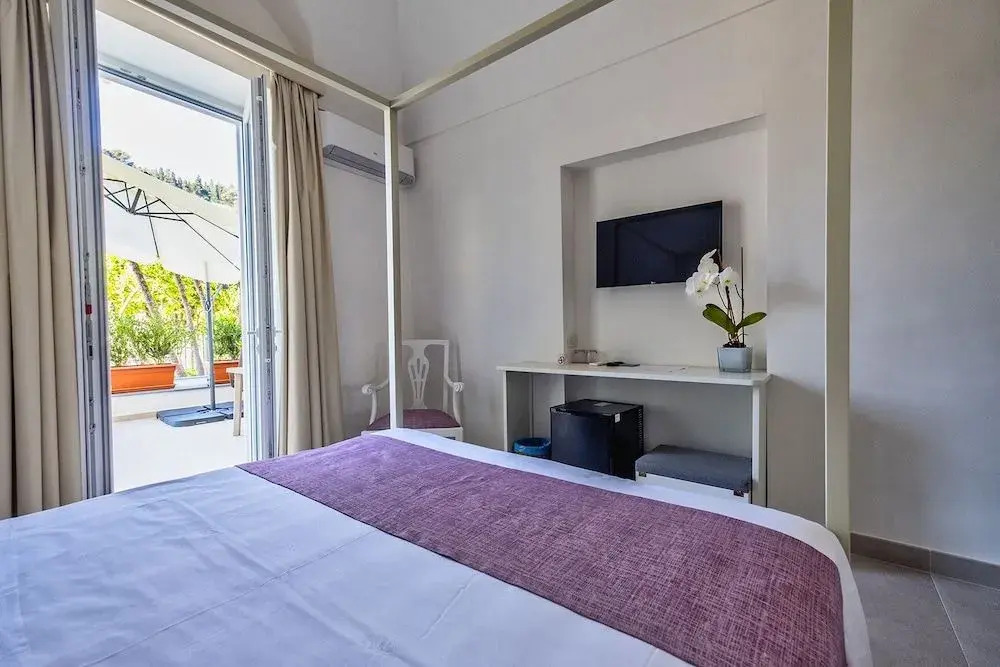 Villa Giardini Luxury Room