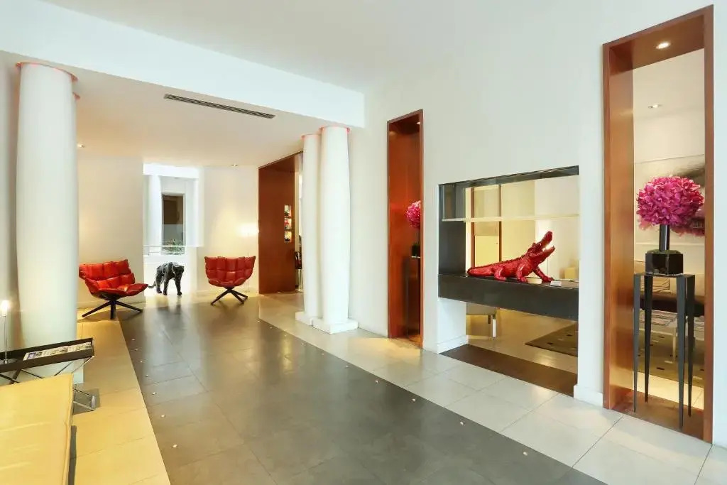 Select Hotel