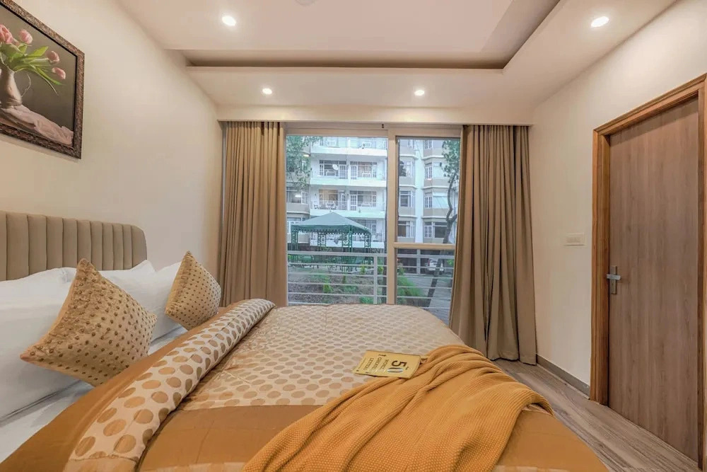 Alaya Stays Pinnacle 3BHK Apartment