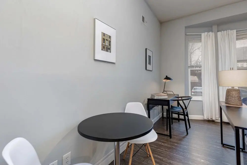 Updated CWE 1BR Near BJC by Zencity