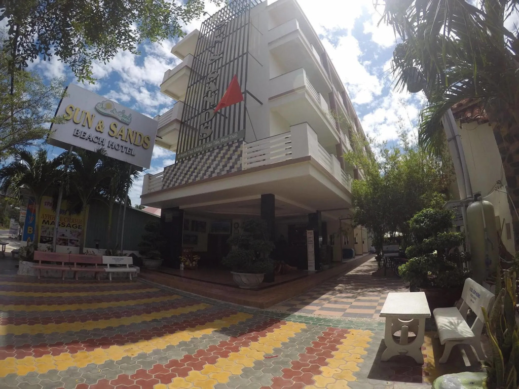 Sun & Sands Beach Hotel